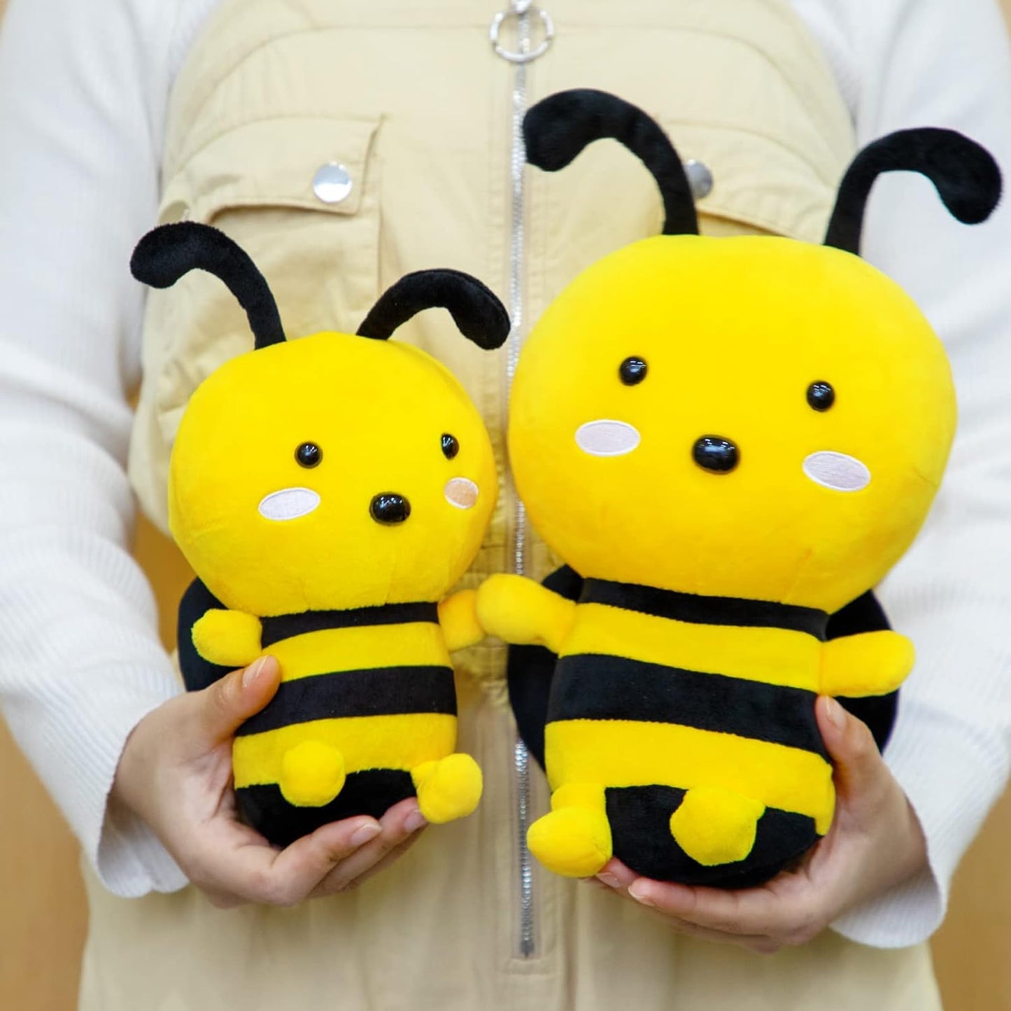 Movies & Tv soft toys, Putrer Bee Plush Toy, 8" Bee Stuffed Animal, Soft Honeybee Plush Doll Gift, for Kids Birthday Party,Christmas,Valentine (8 inch)