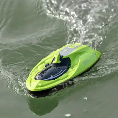 2.4G Remote Control Speedboat with Waterproof Cover - Mini Jet Pump RC Boat