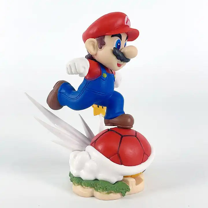 Anime-Inspired Super Mario Desktop Ornament – Iconic Run Pose Mario Model for Collectors and Decor