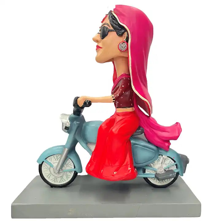 Resin Bobble Head Decorative Home Art Gift - Cool Driving Lady Character Bobble Head Statue